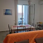 Adriana Seahouse Apartamento