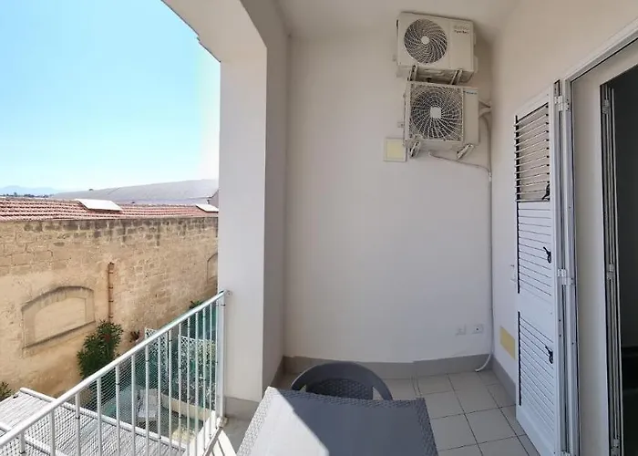 Adriana Seahouse Lägenhet Balestrate